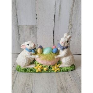 Folk art Easter bunny egg lay rustic home decor